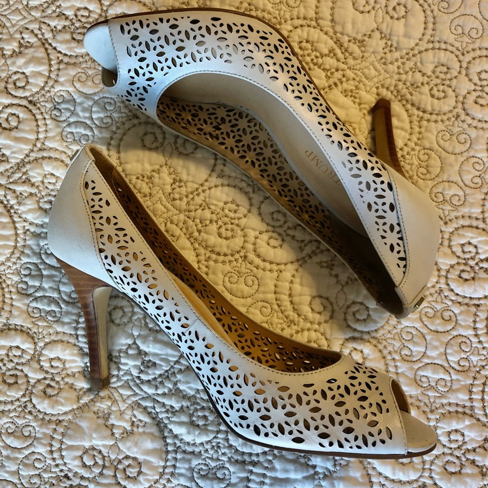 Ivanka Trump ivory cutout leather peep toe  pumps
